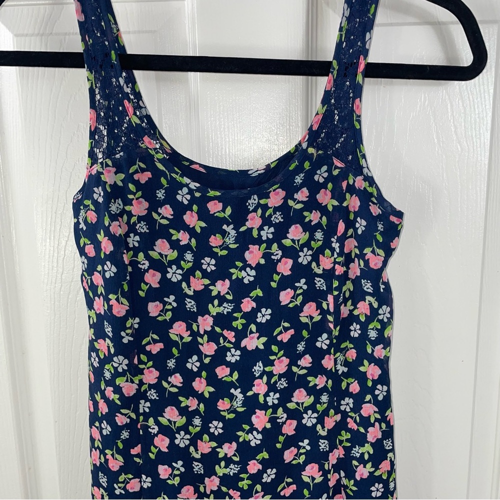 💥4/$20💥 - Abercrombie dress with roses - Picture 2 of 7